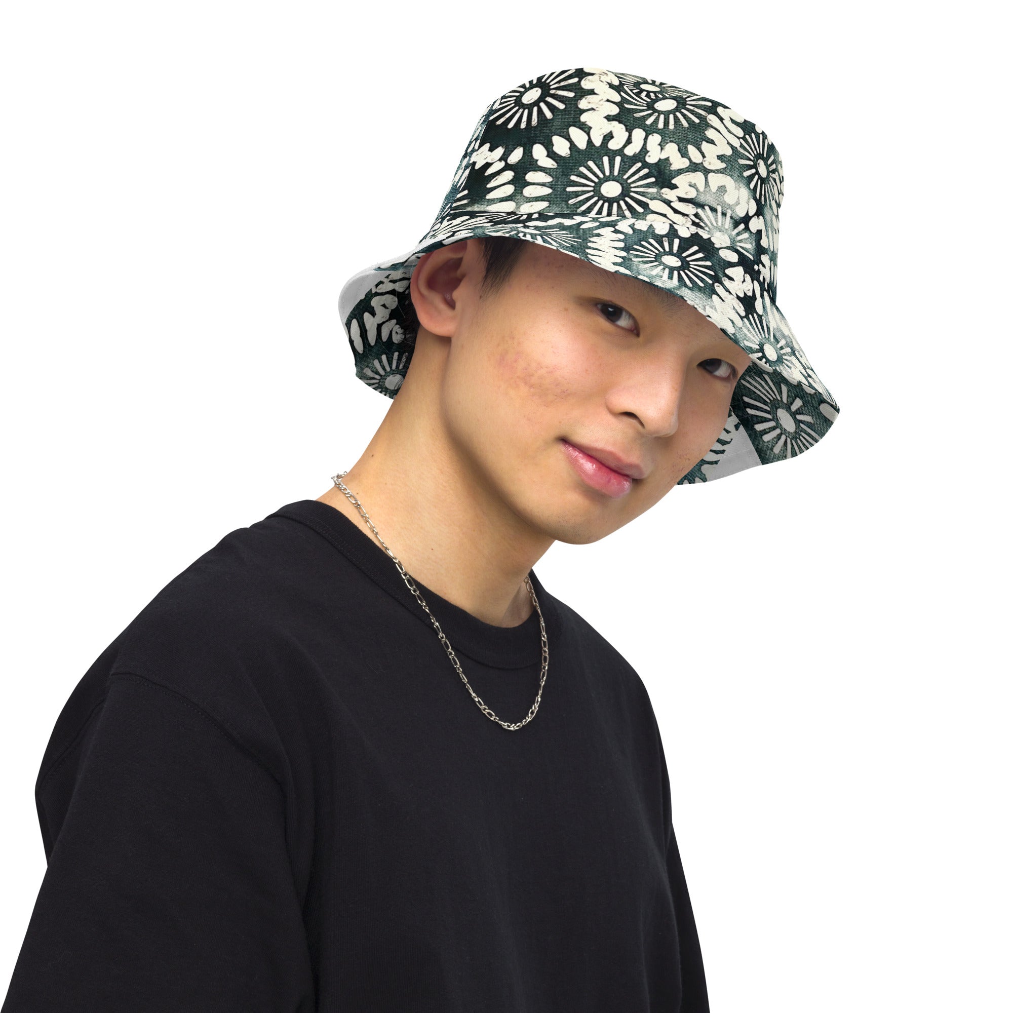 Reversible bucket hat